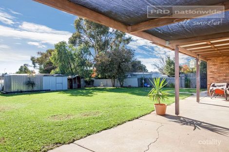 Property photo of 15 Balleroo Crescent Glenfield Park NSW 2650