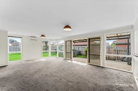 Property photo of 11 Binding Avenue Cranbourne VIC 3977