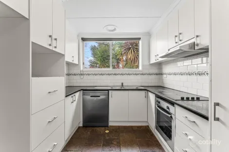 Property photo of 11 Binding Avenue Cranbourne VIC 3977