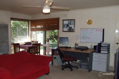 Property photo of 5 Rae Court Melton South VIC 3338