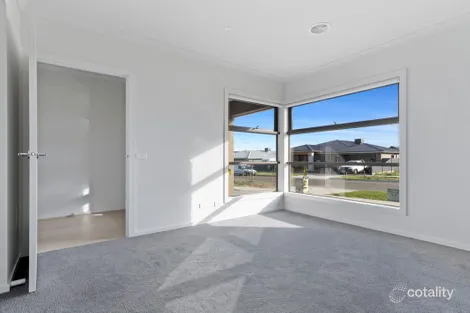 Property photo of 11 Mayo Street Alfredton VIC 3350