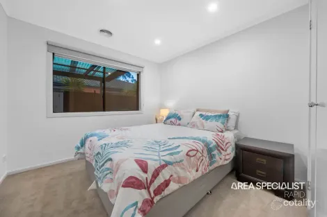 Property photo of 12 Oakford Rise Hampton Park VIC 3976