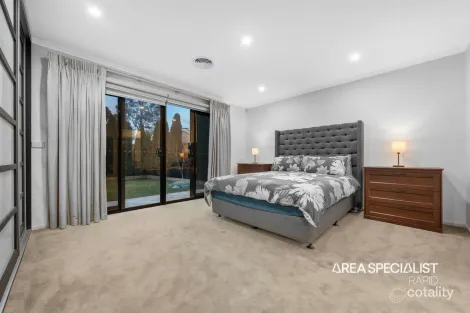 Property photo of 12 Oakford Rise Hampton Park VIC 3976
