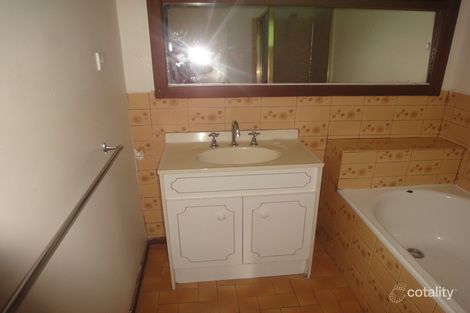 Property photo of 13 Quarbing Street Werribee VIC 3030