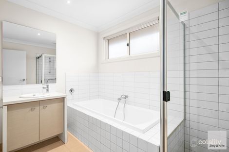 Property photo of 44 Eloura Circuit Taylors Hill VIC 3037