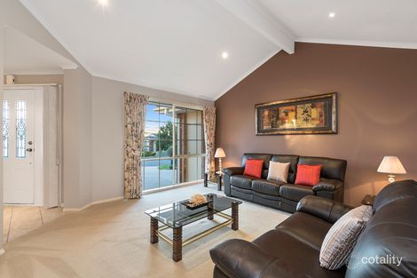 Property photo of 9 Dunster Court Endeavour Hills VIC 3802