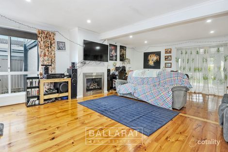 Property photo of 62 Marie Crescent Wendouree VIC 3355