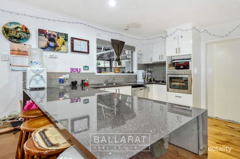 Property photo of 62 Marie Crescent Wendouree VIC 3355