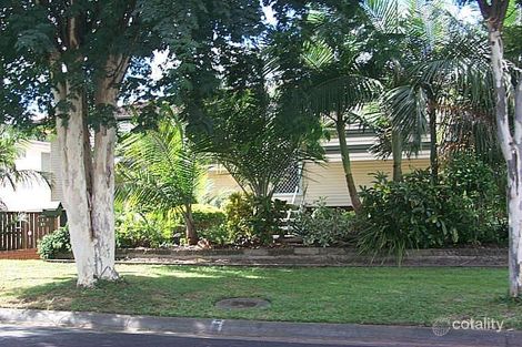 81 Valentia St, Mansfield, QLD 4122