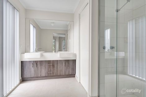 Property photo of 7 Landmark Crescent Manor Lakes VIC 3024