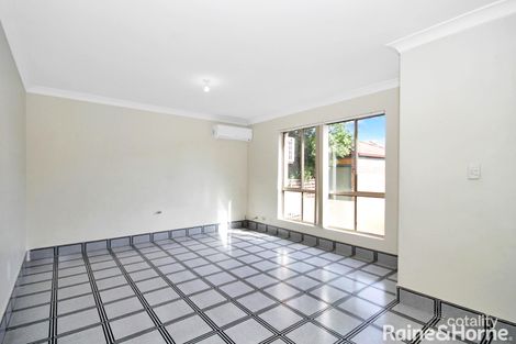 Property photo of 9/15-17 Hythe Street Mount Druitt NSW 2770