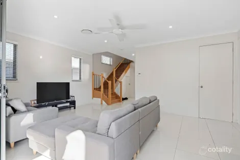 Property photo of 6/10-12 Bainbridge Street Ormiston QLD 4160