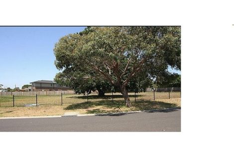 Property photo of 4 Hilda Way Cranbourne VIC 3977