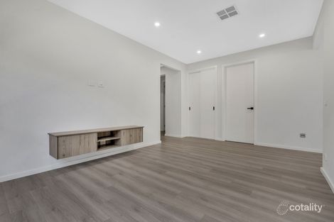 Property photo of 30 Sumar Drive Craigieburn VIC 3064