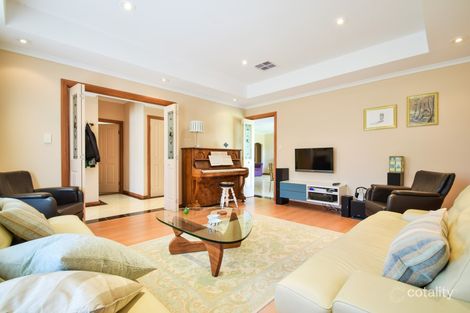 Property photo of 10 Ashridge Court Aberfoyle Park SA 5159