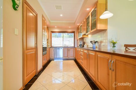 Property photo of 10 Ashridge Court Aberfoyle Park SA 5159