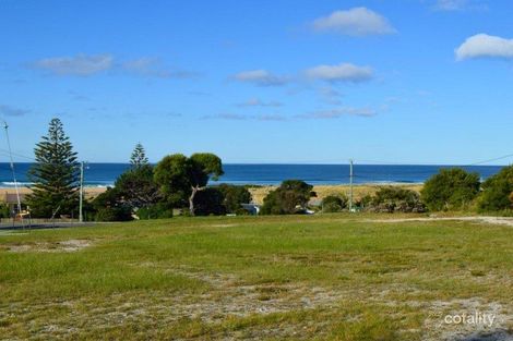 1/3 Steel St, Scamander, TAS 7215