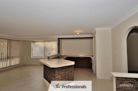 Property photo of 17 Mahogany Drive Halls Head WA 6210