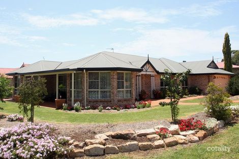 52 Bouganvillea Dr, Middle Ridge, QLD 4350