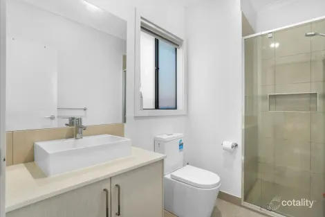 Property photo of 81 Cinnamara Circuit Tarneit VIC 3029