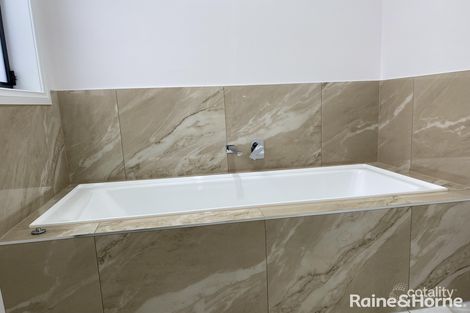 Property photo of 30 Melaleuca Boulevard Beveridge VIC 3753