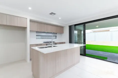 13 Maitland Rd, Yanchep, WA 6035