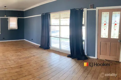 71 Derribong St, Trangie, NSW 2823