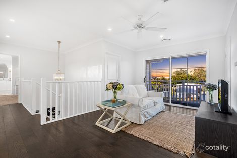 Property photo of 77 Louis Street Wynnum QLD 4178