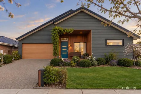 Property photo of 33 Whiteley Street Mount Duneed VIC 3217