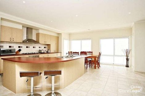 Property photo of 1 Pinehurst Rise Craigieburn VIC 3064