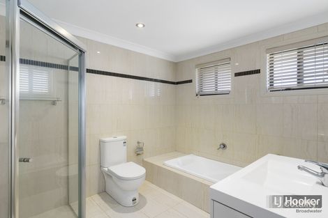 Property photo of 2/30 Hollywell Road Biggera Waters QLD 4216