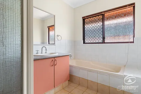 Property photo of 11 Buchanan Circuit Baynton WA 6714