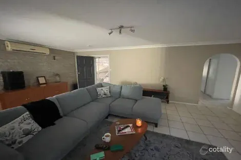 Property photo of 27 Killowill Avenue Paradise Point QLD 4216