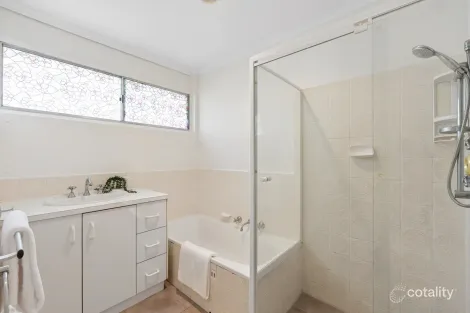 Property photo of 18 Mason Avenue Happy Valley SA 5159