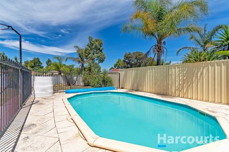 Property photo of 4 Mulga Court Banksia Grove WA 6031