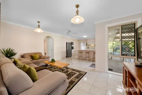 Property photo of 8 Chardonnay Court Thornlands QLD 4164