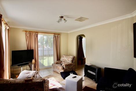 Property photo of 30 Kimba Drive Glenfield Park NSW 2650