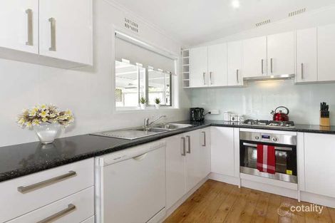 Property photo of 17 Wallabah Way Koonawarra NSW 2530