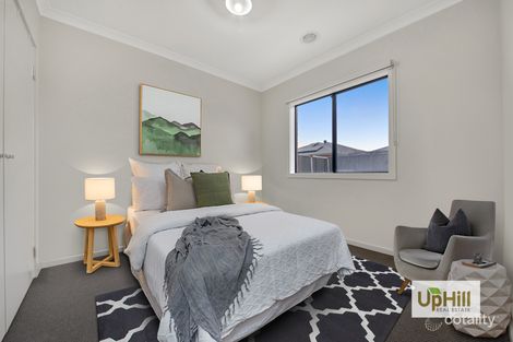 Property photo of 42 Genevieve Circuit Cranbourne East VIC 3977