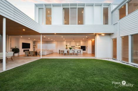 Property photo of 18 Ellesmere Street Yeronga QLD 4104