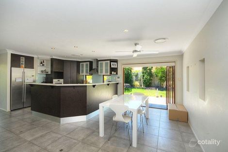 Property photo of 16 Sophie Avenue Broadbeach Waters QLD 4218
