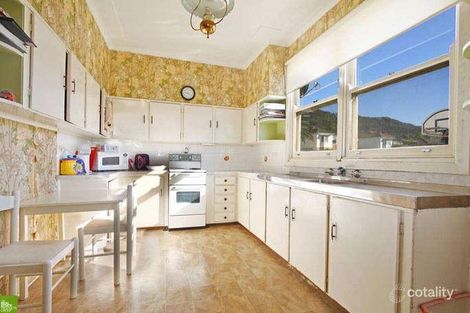 Property photo of 27 The Avenue Corrimal NSW 2518