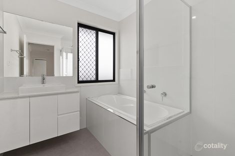 Property photo of 76 Applecross Circuit Spring Mountain QLD 4300