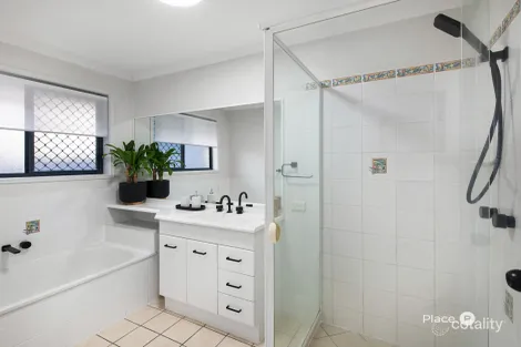 Property photo of 41 Kenilworth Place Carindale QLD 4152