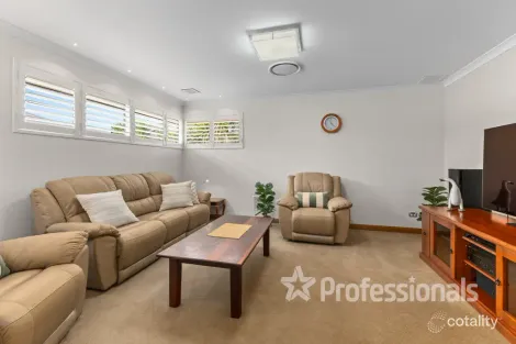 Property photo of 11 Eva Fairway Dalyellup WA 6230