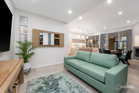 Property photo of 5694 Observation Crescent Hope Island QLD 4212