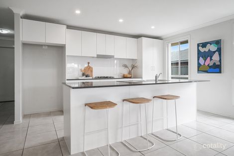 Property photo of 70 Seaside Boulevard Fern Bay NSW 2295