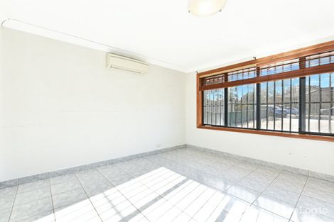 Property photo of 6 Arana Close Georges Hall NSW 2198