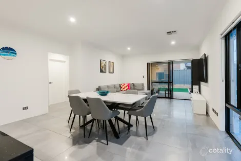 Property photo of 11 Granite Approach Byford WA 6122