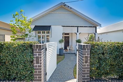 6 Thomas St, Hamilton South, NSW 2303